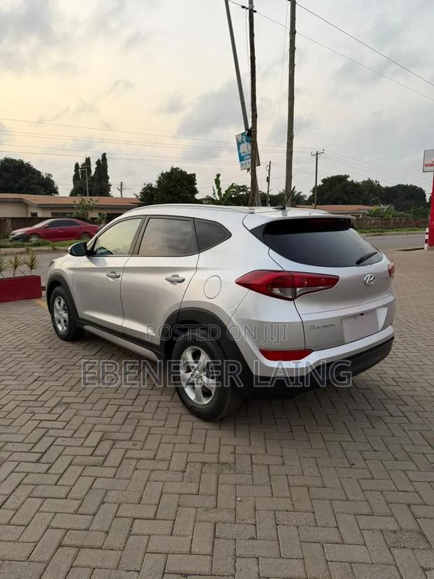 Hyundai Tucson 2017 Silver