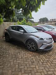 Toyota C-HR XLE FWD 2019 Gray for sale