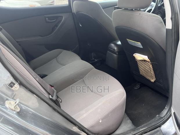Hyundai Elantra Limited Sedan FWD (1.8L 4cyl 6A) 2016 Gray