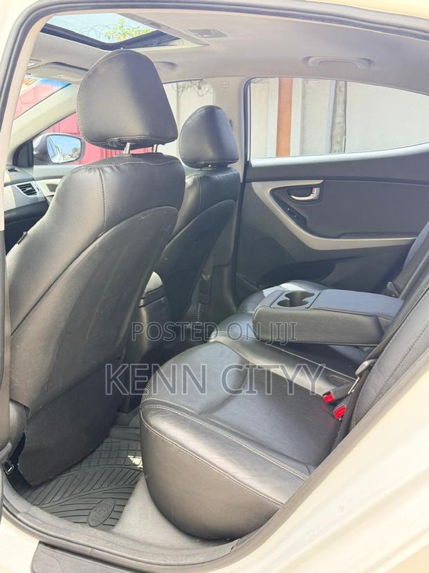 Hyundai Elantra 2016 White