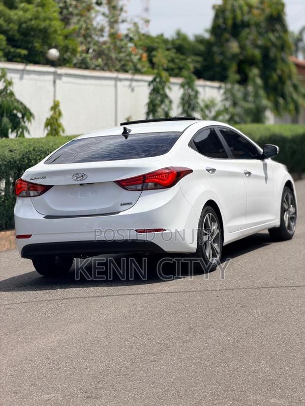 Hyundai Elantra 2016 White
