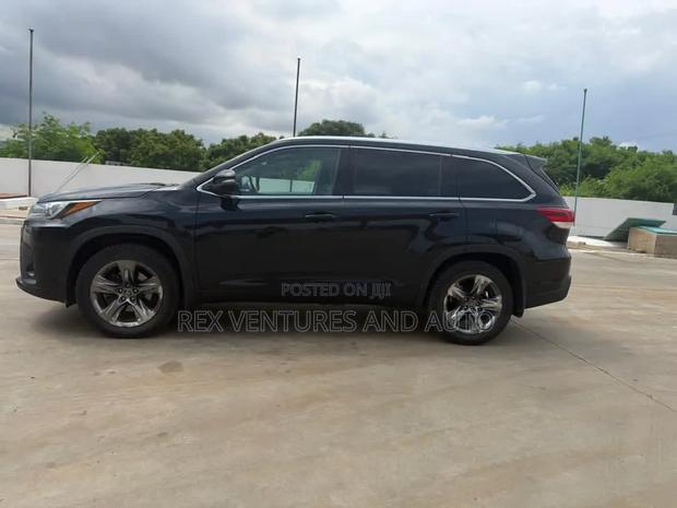 Toyota Highlander Limited 4x2 V6 (3.5L 6cyl 8A) 2018 Black