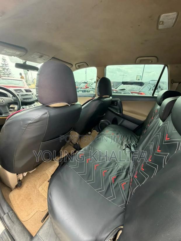 Toyota RAV4 2012 White