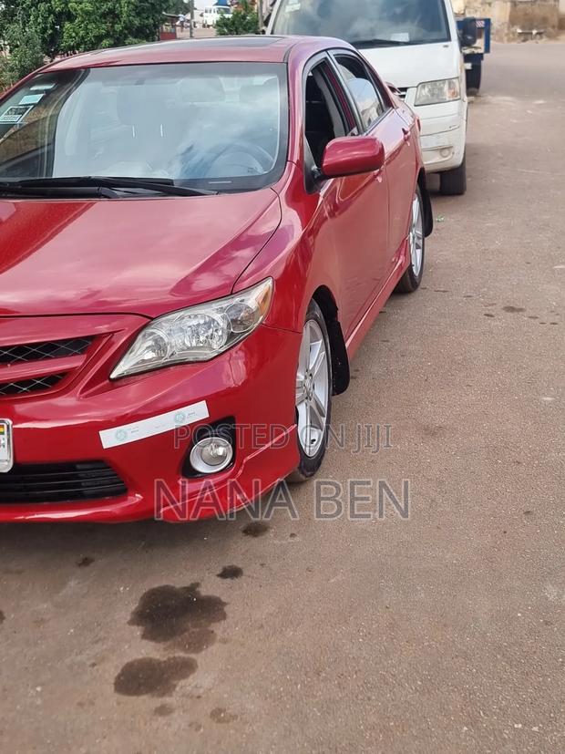 Toyota Corolla 2013 Red