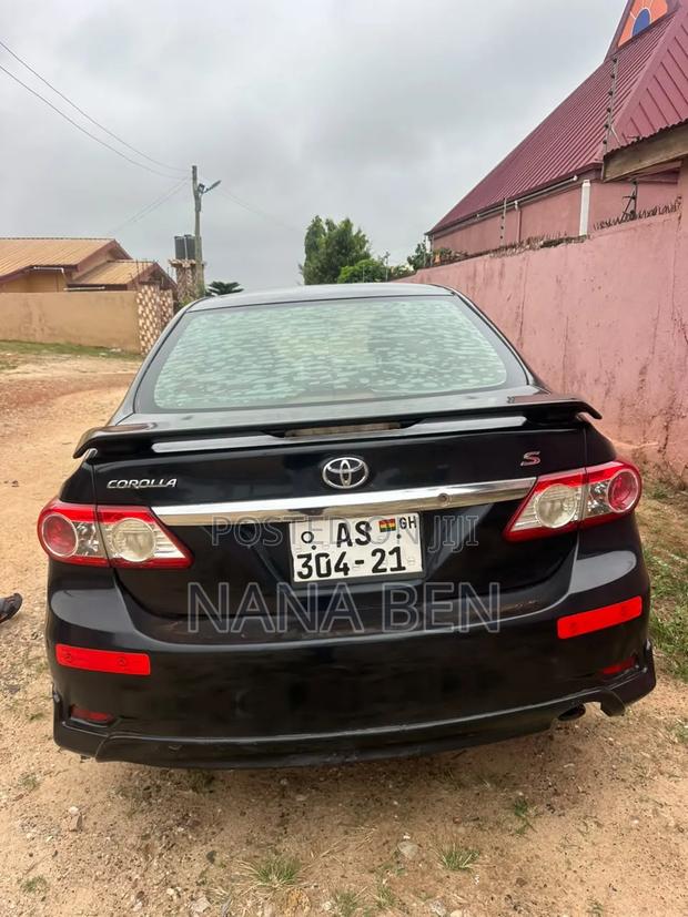 Toyota Corolla 2013 Black