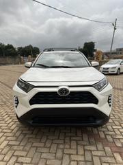 Toyota RAV4 XLE AWD 2020 White for sale