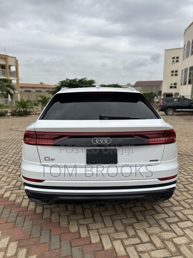 Audi Q8 2022 White
