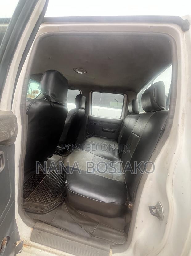 Nissan Hardbody 2011 White