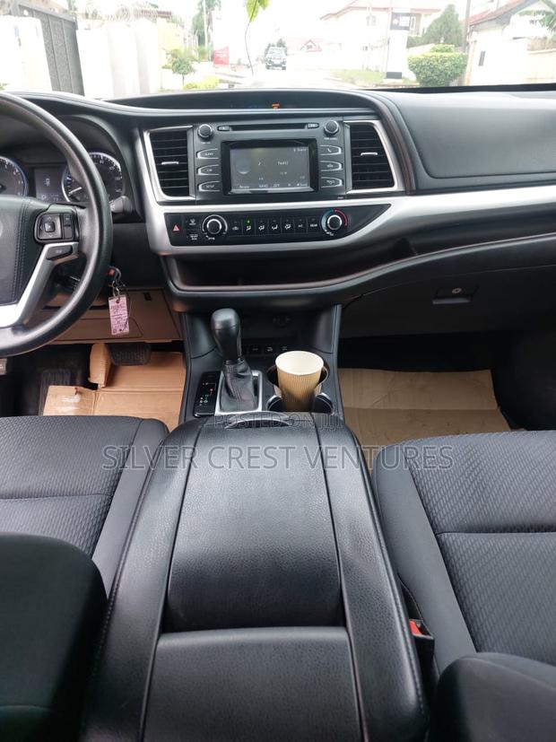 Toyota Highlander LE V6 4x4 (3.5L 6cyl 6A) 2016 Burgundy