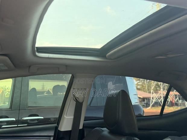Toyota Corolla XSE (1.8L 4cyl 2A) 2019 Green