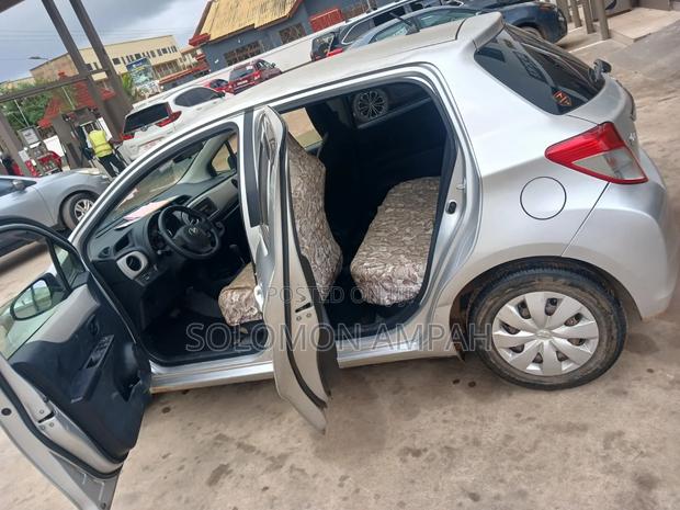 Toyota Vitz 1.0 FWD 3dr 2012 Silver