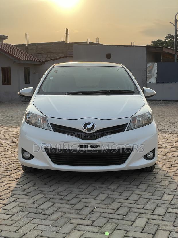 Toyota Vitz 2013 White