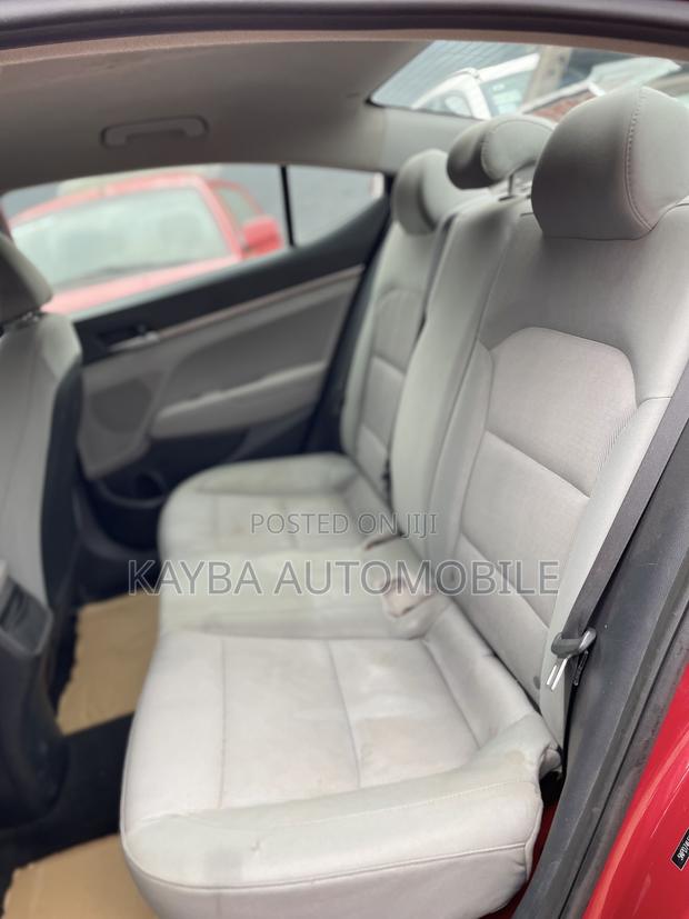 Hyundai Elantra 2017 Red