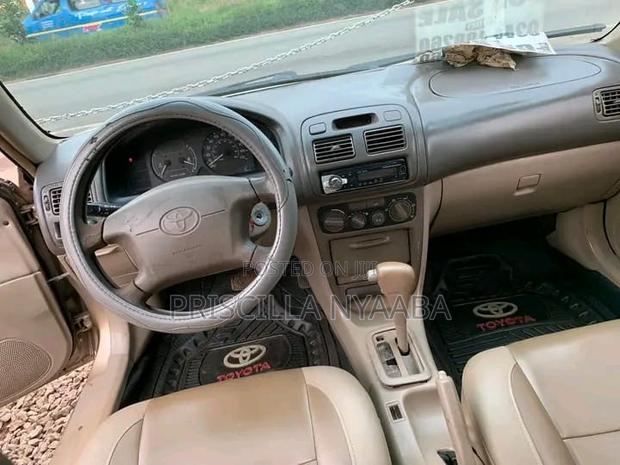 Toyota Corolla 1.4 D Automatic 2004 Gold