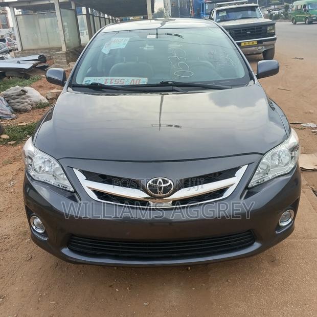 Toyota Corolla LE 4dr Sedan (1.8L 4cyl 4A) 2013 Gray