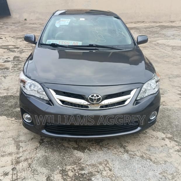 Toyota Corolla LE 4dr Sedan (1.8L 4cyl 4A) 2013 Gray