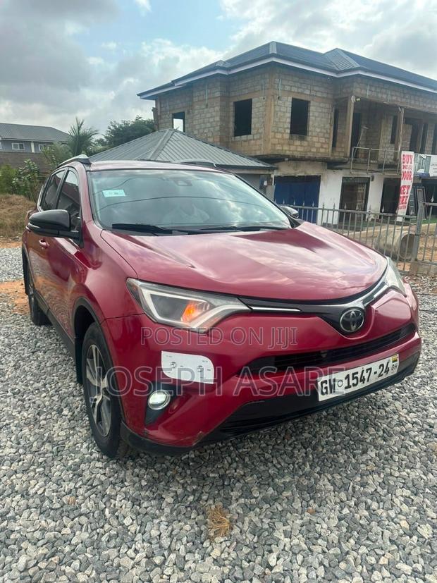 Toyota RAV4 2018 Red