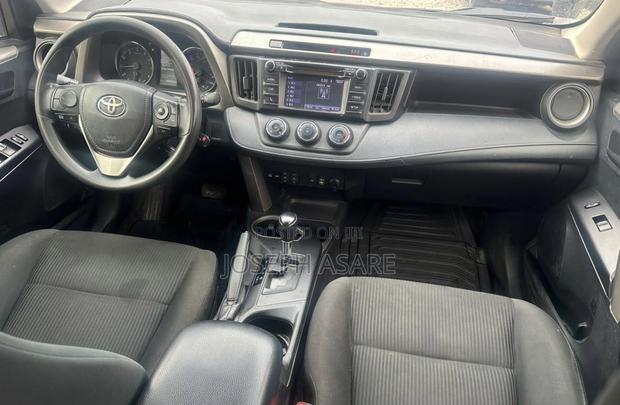 Toyota RAV4 2018 Red