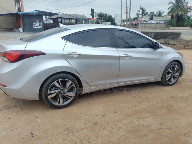 Hyundai Elantra 2015 Silver