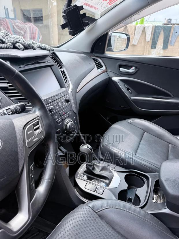 Hyundai Santa Fe 2018 Silver