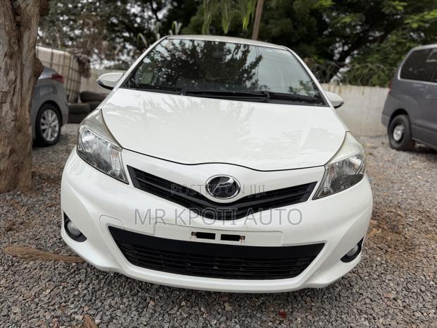 Toyota Vitz 2012 White