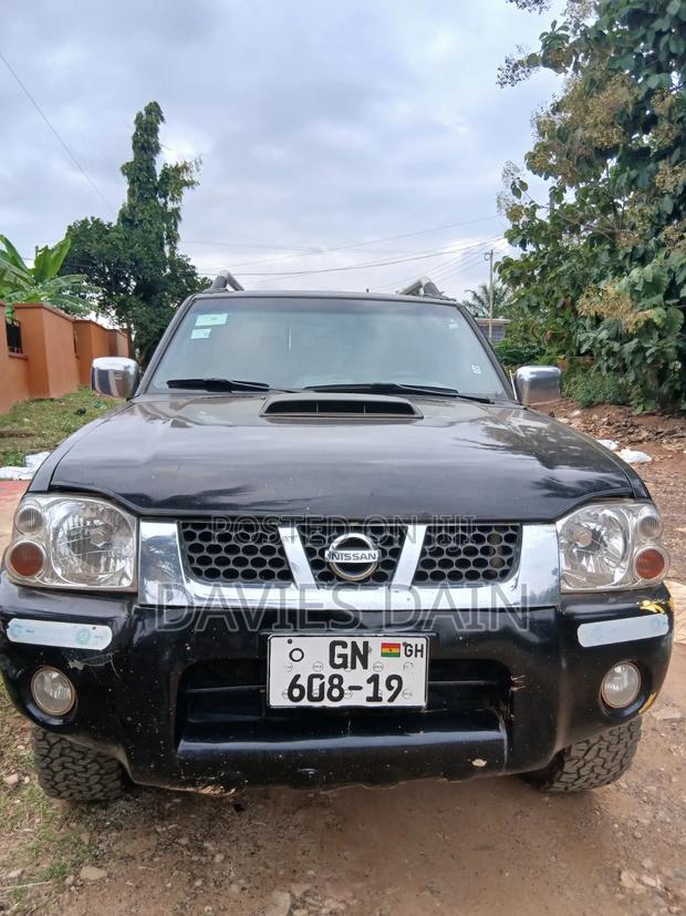 Nissan Hardbody 2018 Black