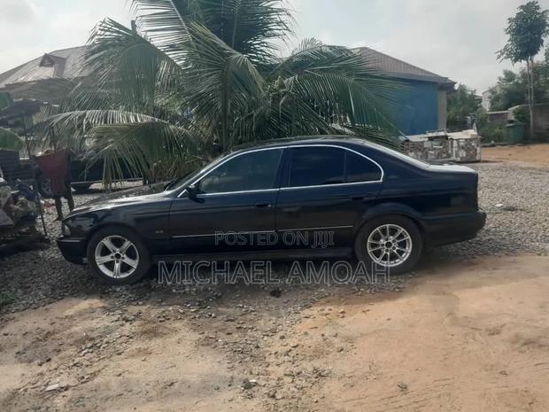 BMW 5 Series 528i 2000 Black