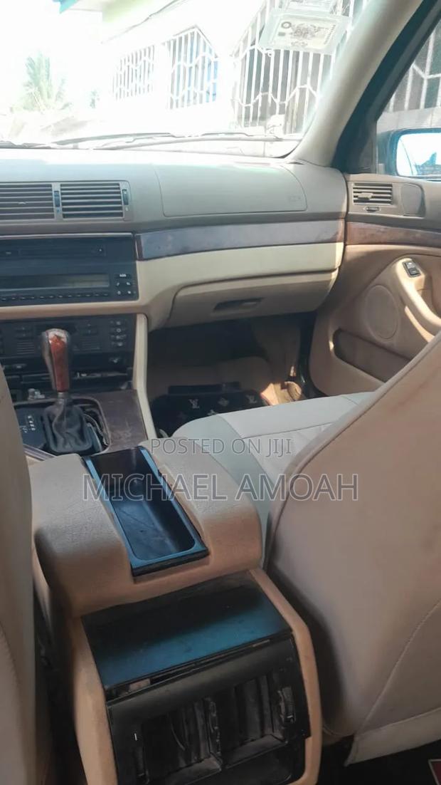 BMW 5 Series 528i 2000 Black