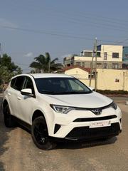 Toyota RAV4 LE Front-wheel Drive (2.5L 4cyl 6A) 2016 White for sale