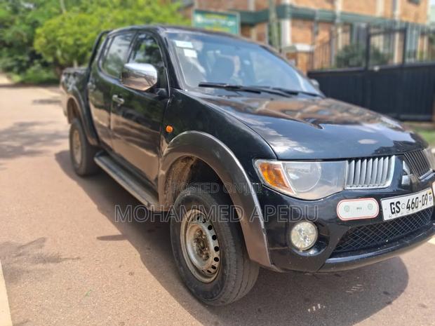 Mitsubishi L200 2009 Black