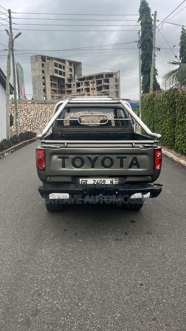 Toyota Hilux 2003 Green
