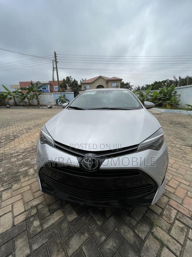 Toyota Corolla 2017 Silver