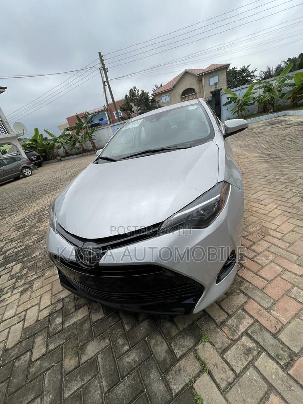 Toyota Corolla 2017 Silver
