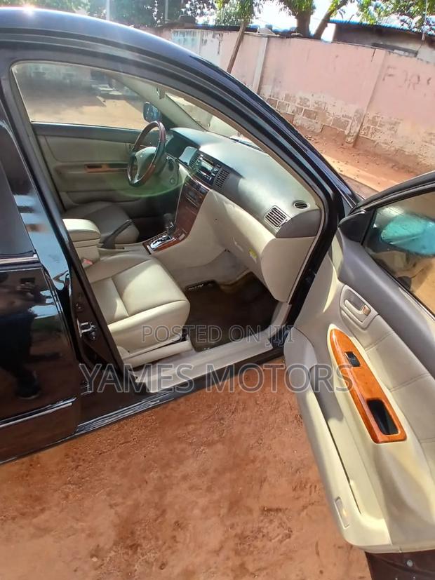 Toyota Corolla Altis 2010 Black