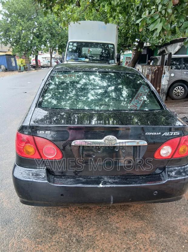 Toyota Corolla Altis 2010 Black
