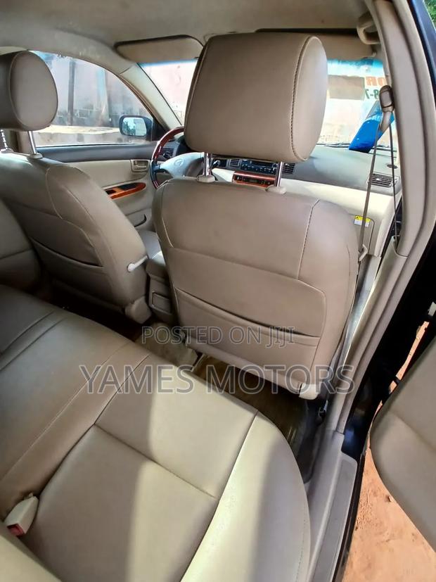 Toyota Corolla Altis 2010 Black