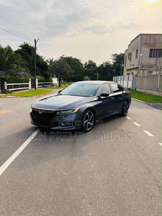 Honda Accord Sport (1.5L 4cyl Turbo CVT) 2019 Gray