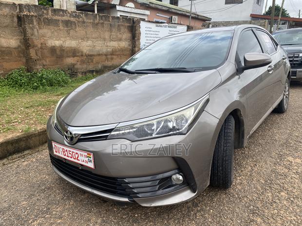 Toyota Corolla 2018 Gray