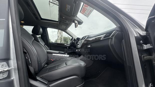 Mercedes-Benz M Class ML400 4MATIC 4dr SUV AWD (3.0L 6cyl Turbo 7A)