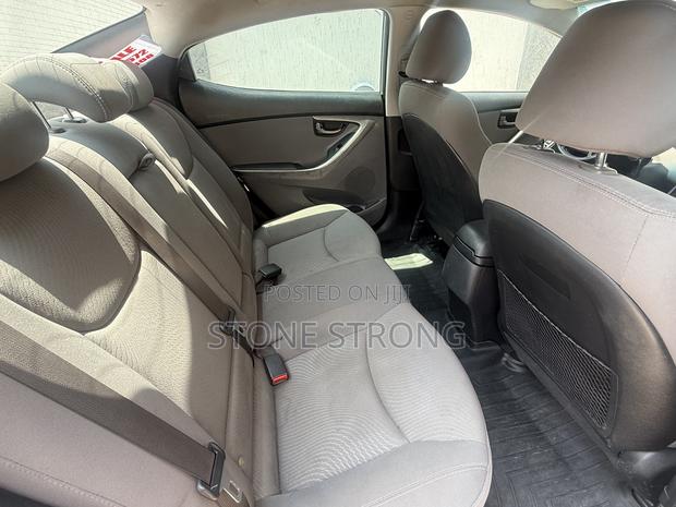 Hyundai Elantra Value Edition Sedan FWD (1.8L 4cyl 6A) 2016 Gray
