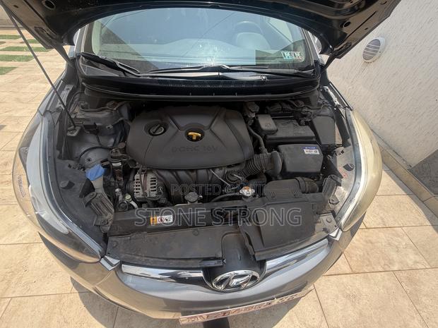 Hyundai Elantra Value Edition Sedan FWD (1.8L 4cyl 6A) 2016 Gray