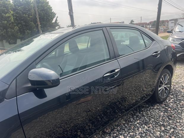 Toyota Corolla 2017 Black