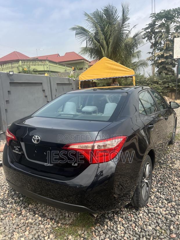 Toyota Corolla 2017 Black