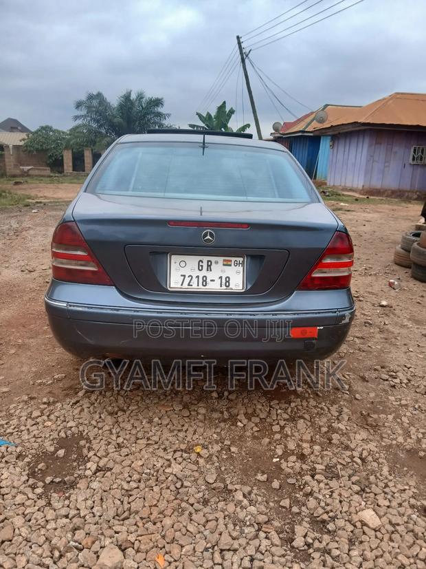 Mercedes-Benz 230E 2018 Blue