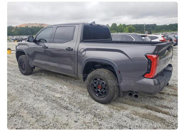 Toyota Tundra 2023 Gray