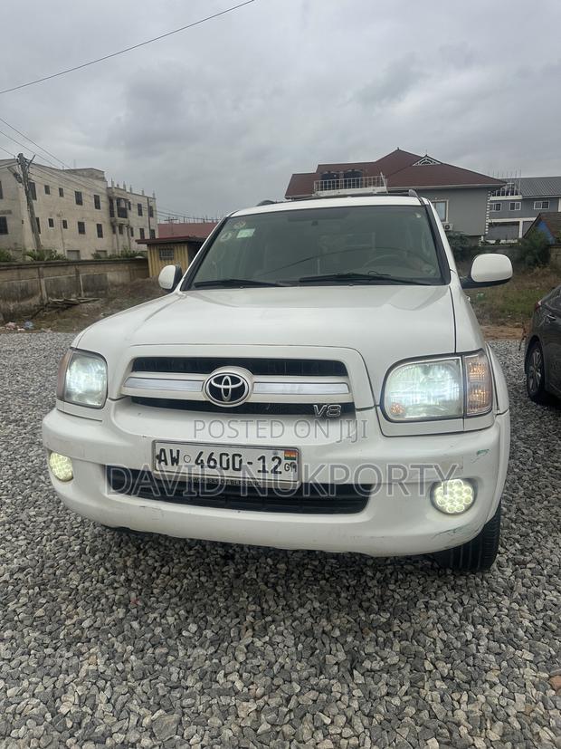 Toyota Sequoia 2010 White