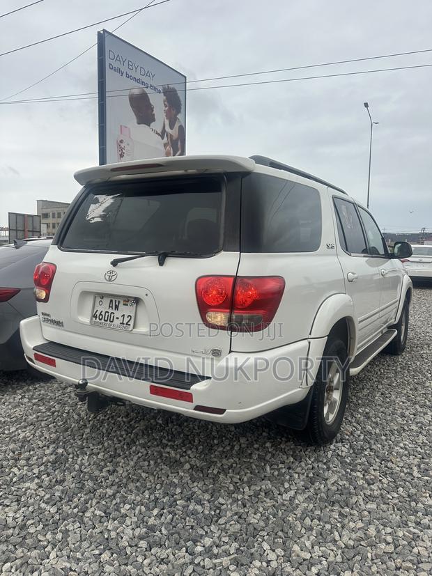 Toyota Sequoia 2010 White
