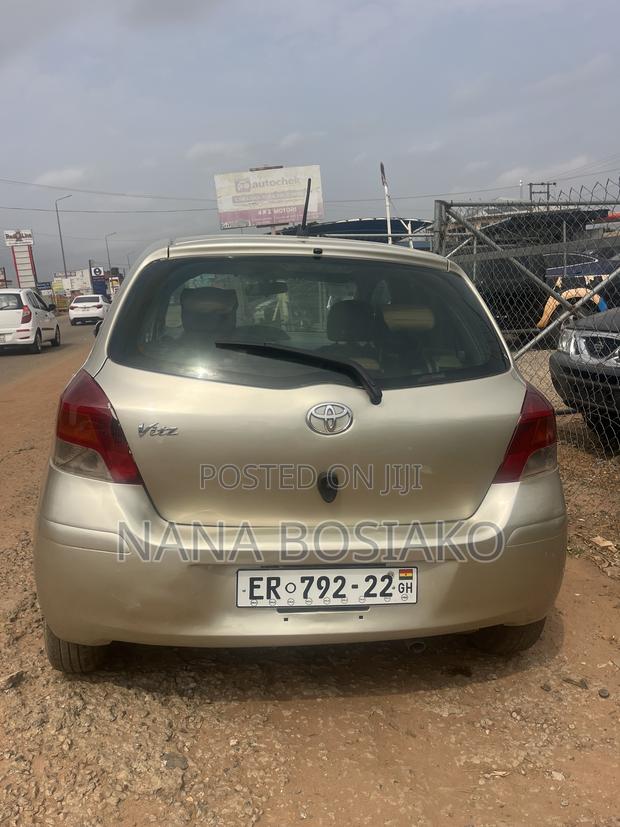 Toyota Vitz 2010 Brown