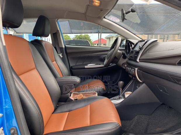 Toyota Yaris L Hatchback 5dr 2015 Blue