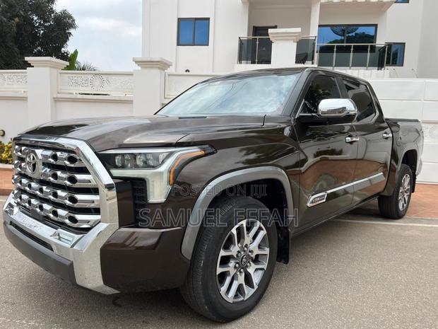 Toyota Tundra 1794 Edition CrewMax SB w/5.5' Bed 2025 Brown